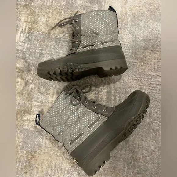 Sperry Saltwater Quilted Grey Silver Polka Dot Duck Boots STS92449 Womens Size 5 - Picture 2 of 9